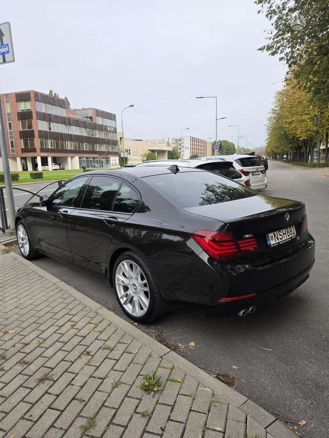 BMW 730, 3.0 l., Седан