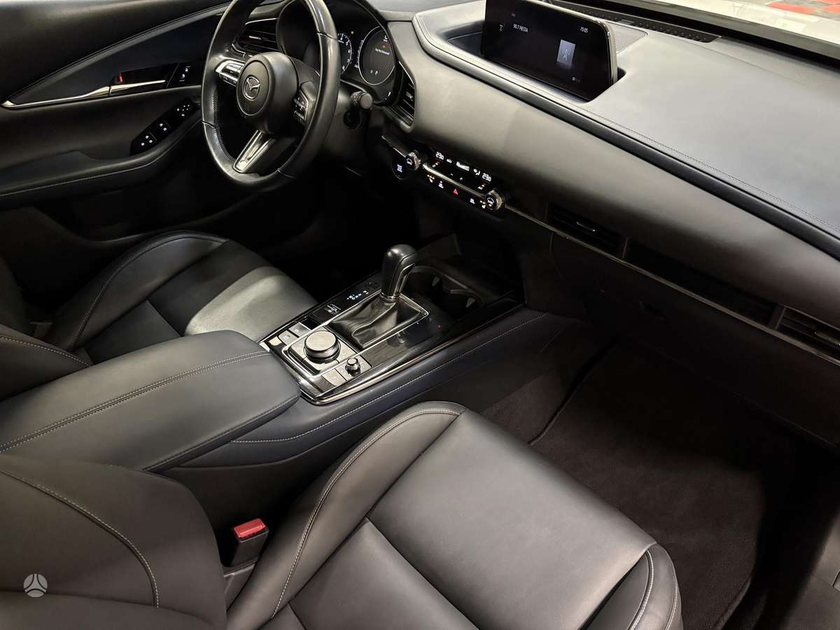 Mazda CX-30, 2.5 l., off-road / crossover