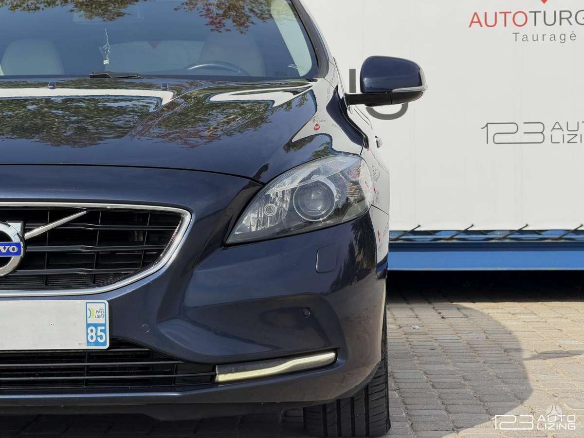 Volvo V40, 2.0 l., Хэтчбек