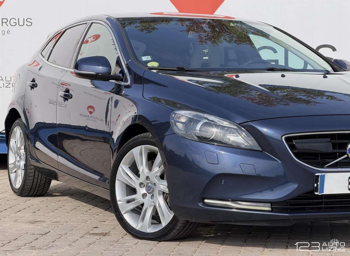 Volvo V40, 2.0 l., Хэтчбек