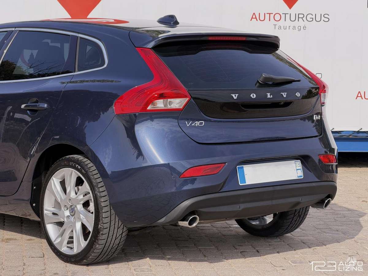 Volvo V40, 2.0 l., Хэтчбек