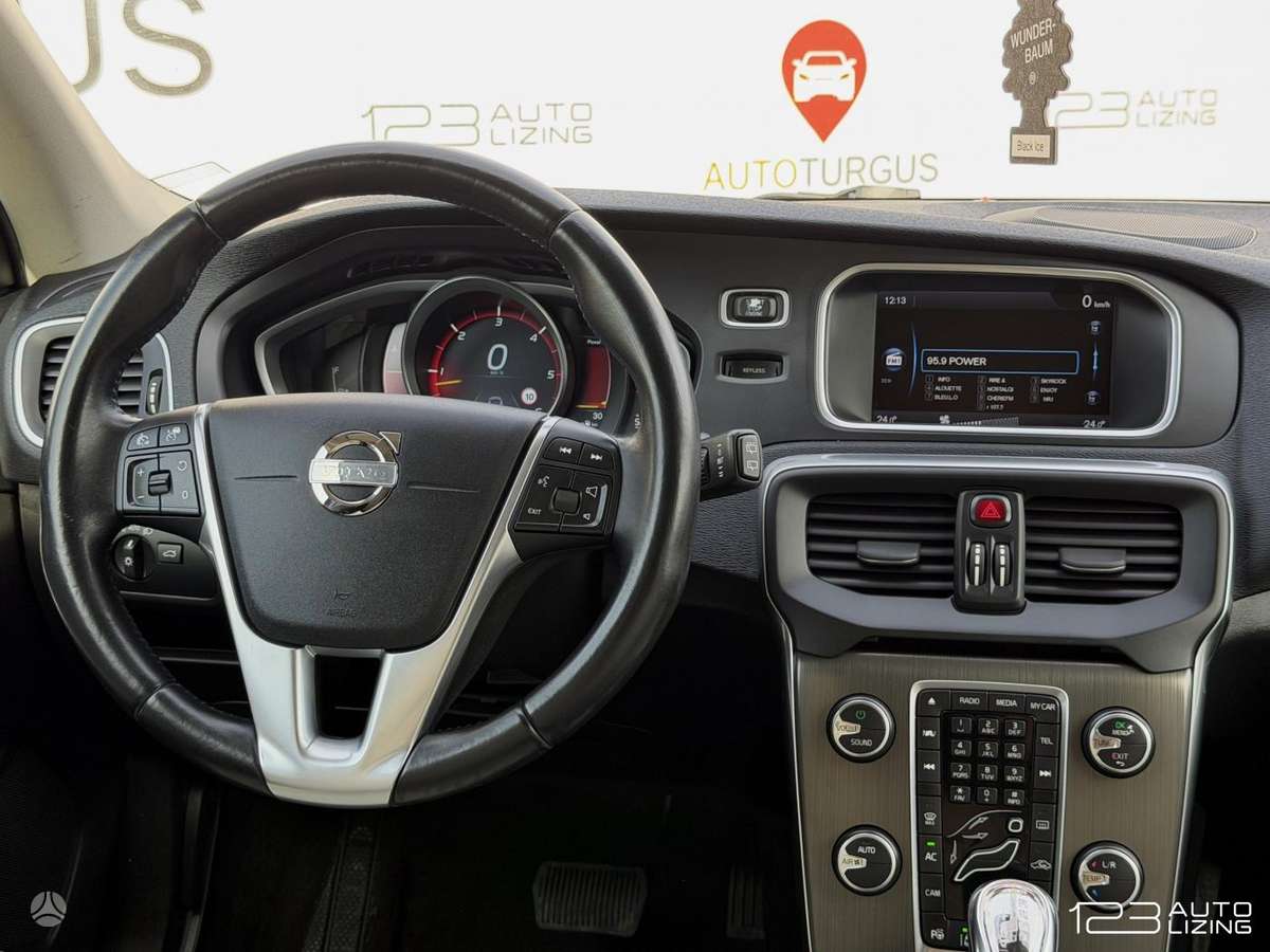 Volvo V40, 2.0 l., Хэтчбек