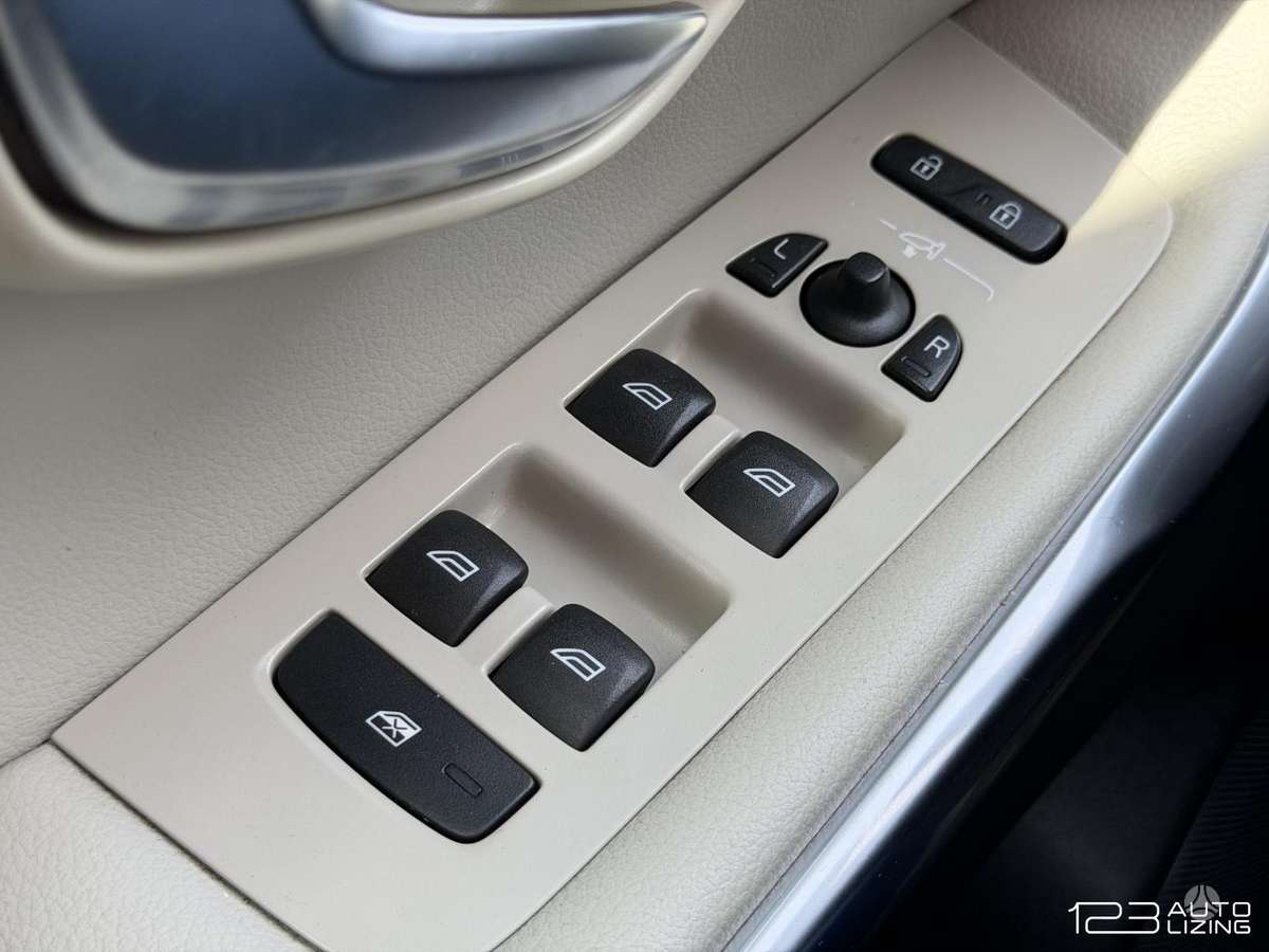 Volvo V40, 2.0 l., Хэтчбек