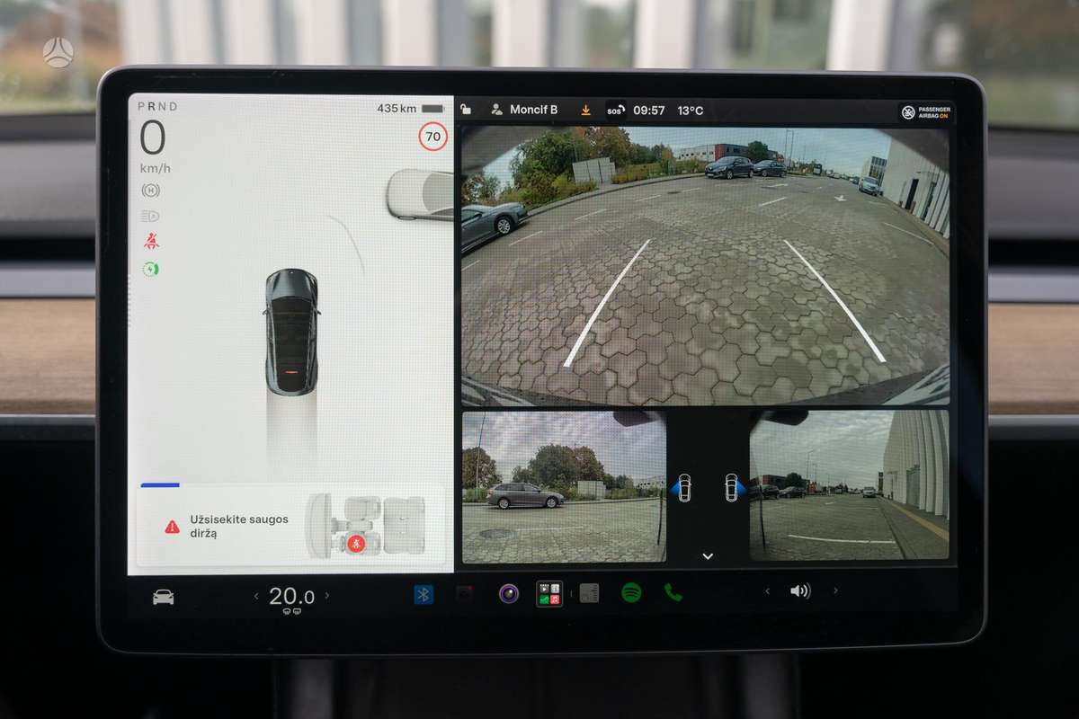 Tesla Model Y, 75 kWh, off-road / crossover