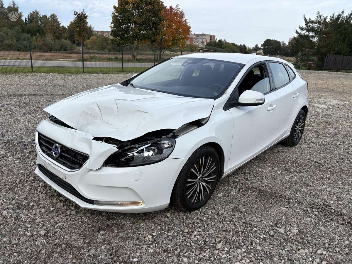 Volvo V40, 1.6 l., Хэтчбек
