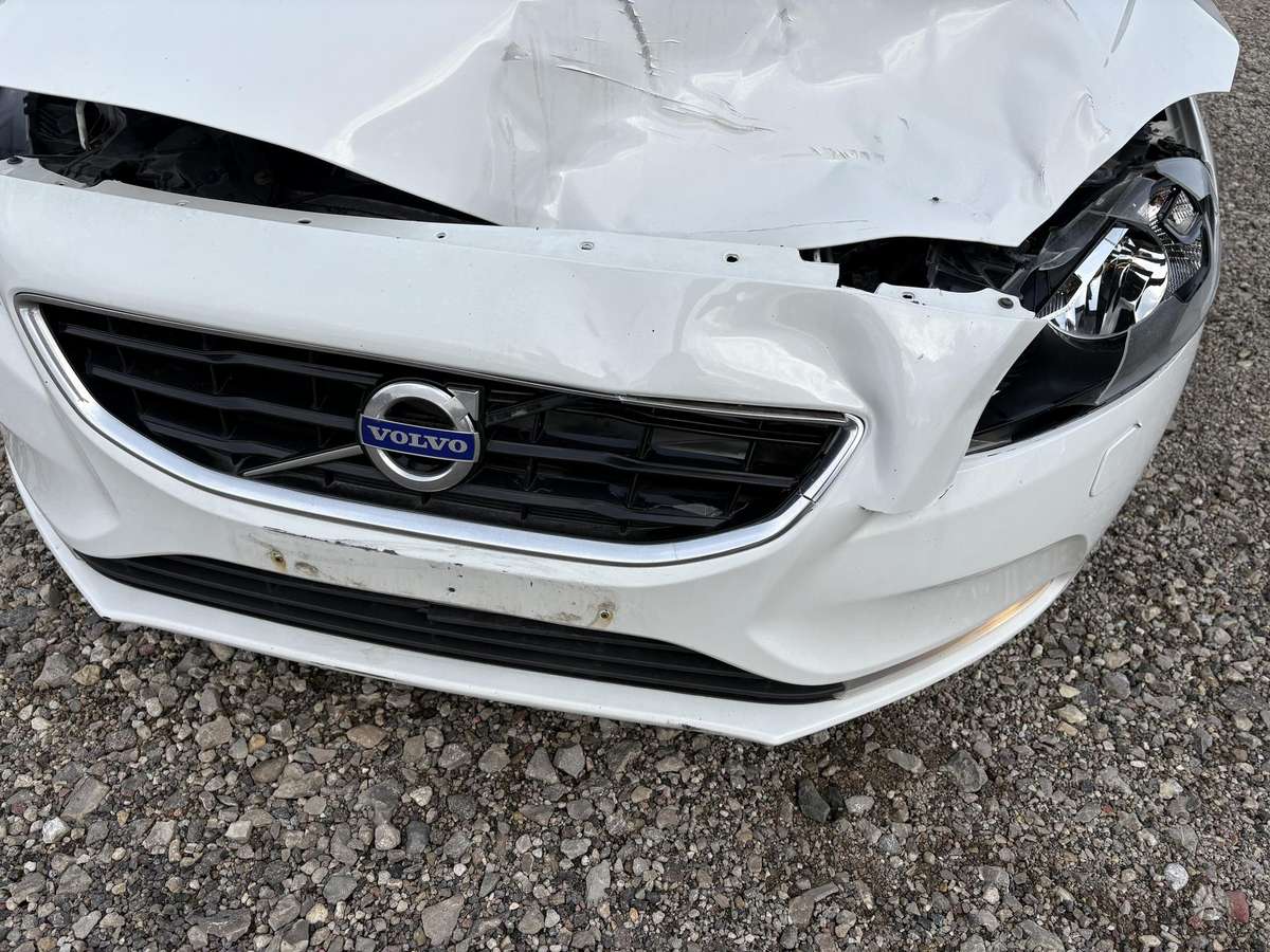 Volvo V40, 1.6 l., hatchback
