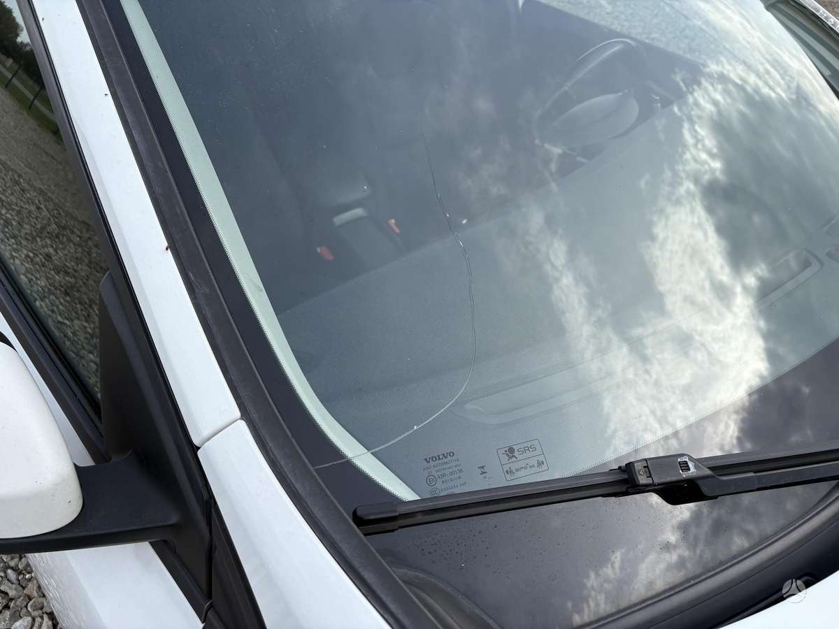 Volvo V40, 1.6 l., hatchback