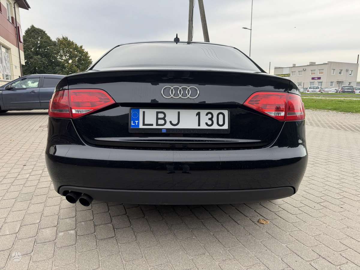 Audi A4, 2.0 l., sedanas