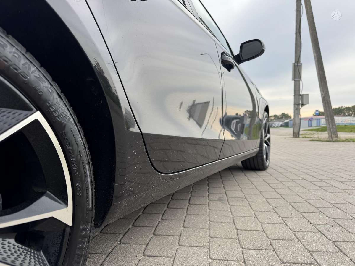 Audi A4, 2.0 l., saloon / sedan