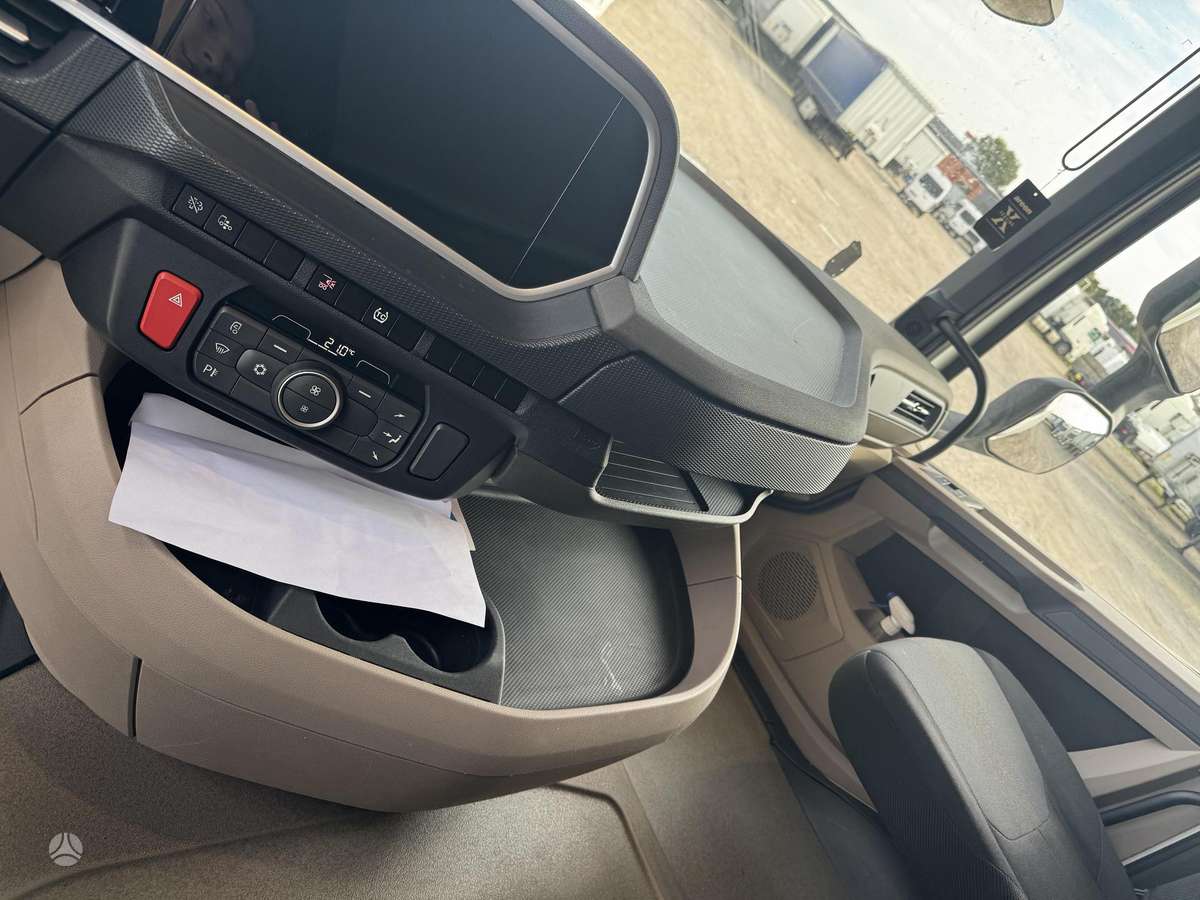 DAF XG 480 FT, 2 спальных места