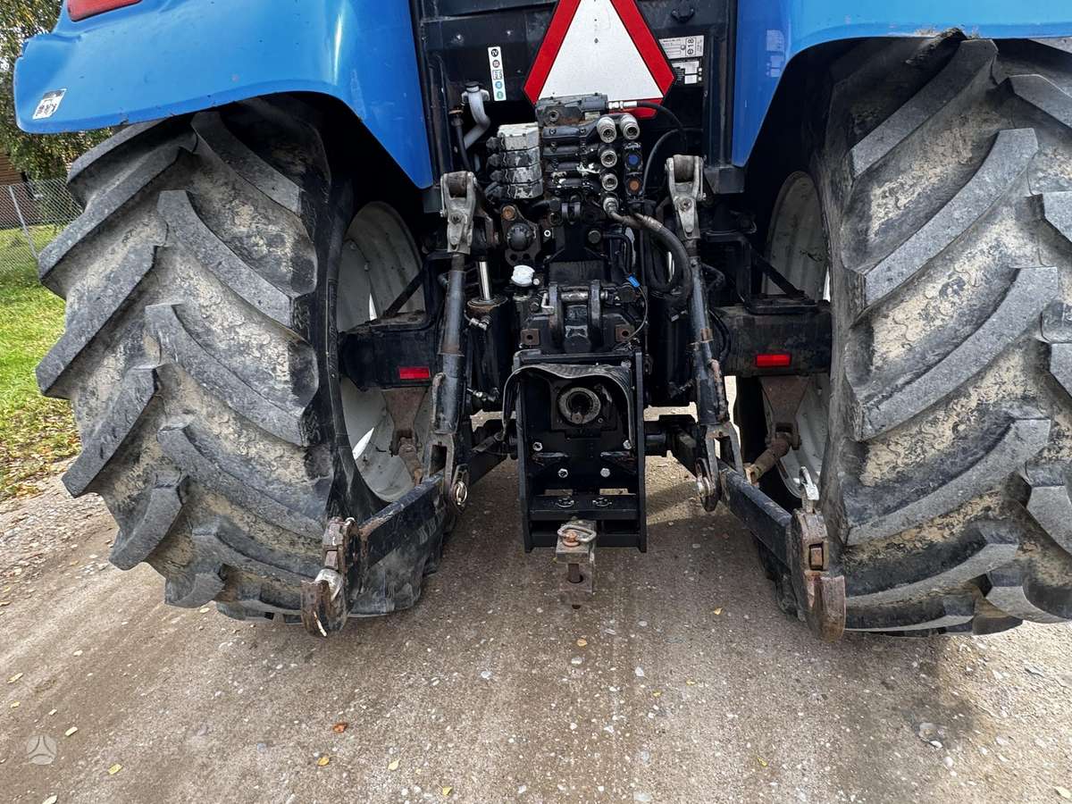 New Holland T6070, тракторы