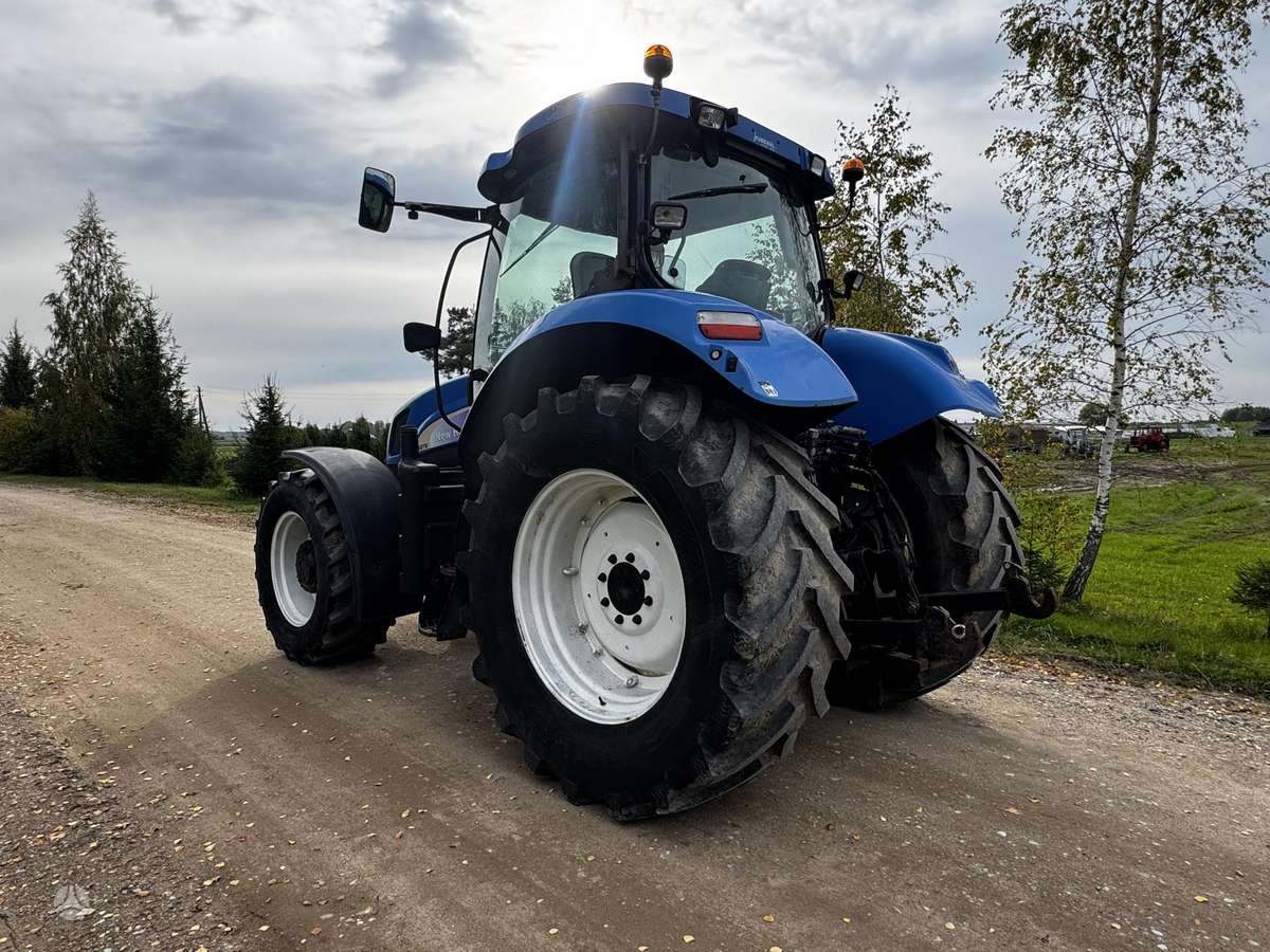 New Holland T6070, traktoriai