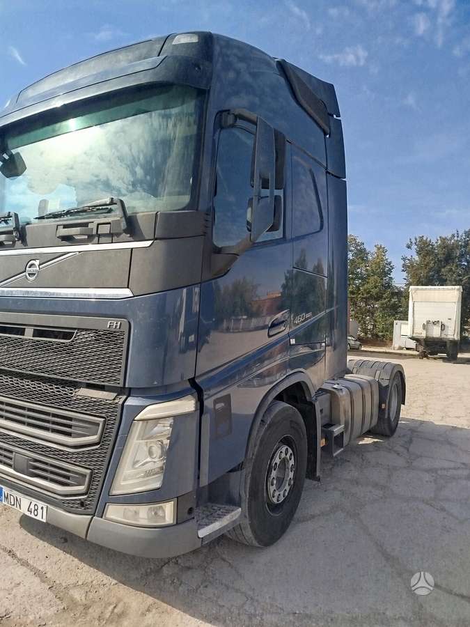 Volvo FH13 42T, double sleeper