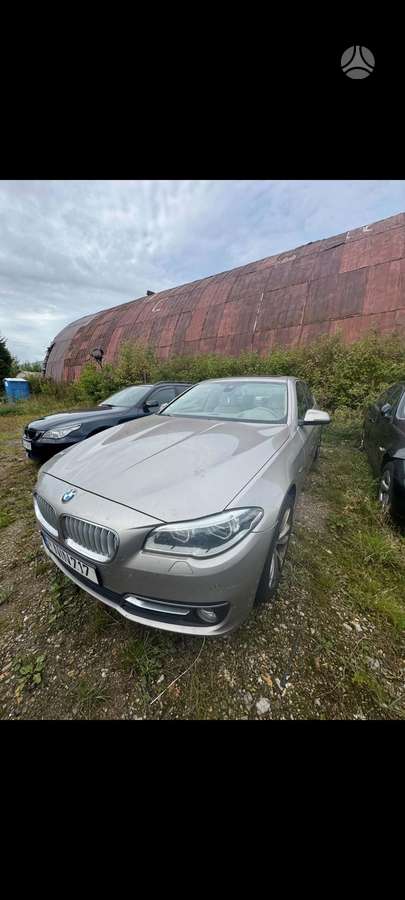 BMW 535, Седан