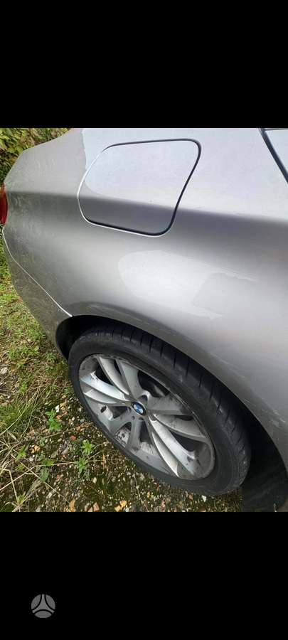 BMW 535, Седан