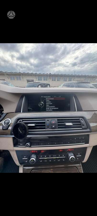 BMW 535, Седан