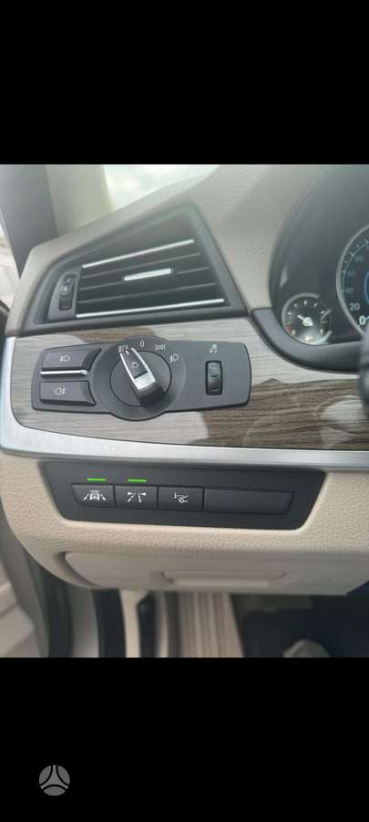 BMW 535, Седан