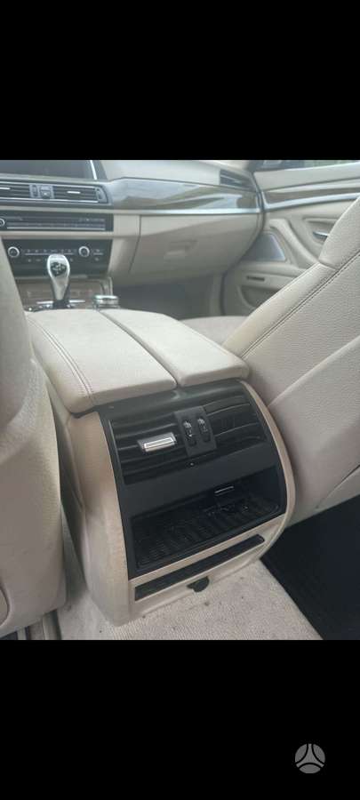 BMW 535, Седан