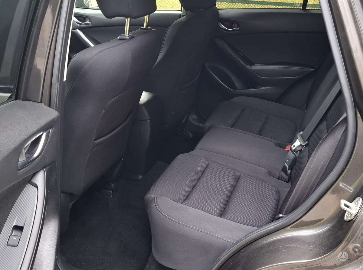Mazda CX-5, 2.2 l., off-road / crossover