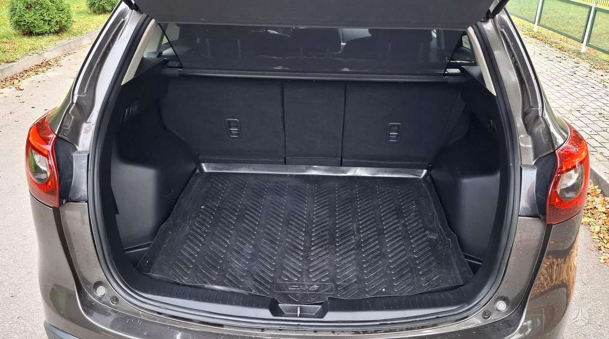 Mazda CX-5, 2.2 l., off-road / crossover