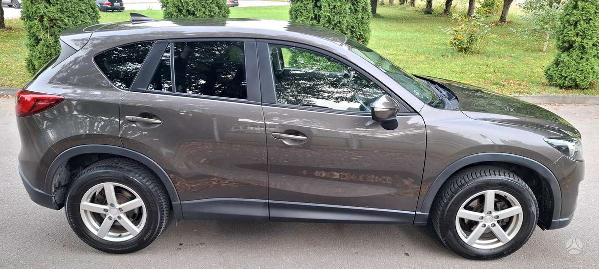 Mazda CX-5, 2.2 l., off-road / crossover