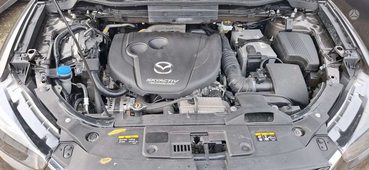 Mazda CX-5, 2.2 l., off-road / crossover