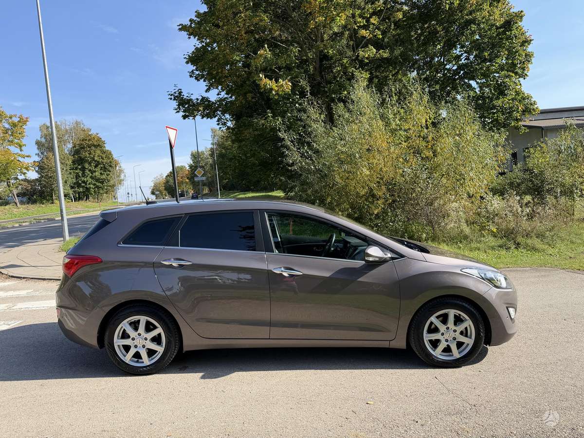 Hyundai i30, 1.6 l., Универсал
