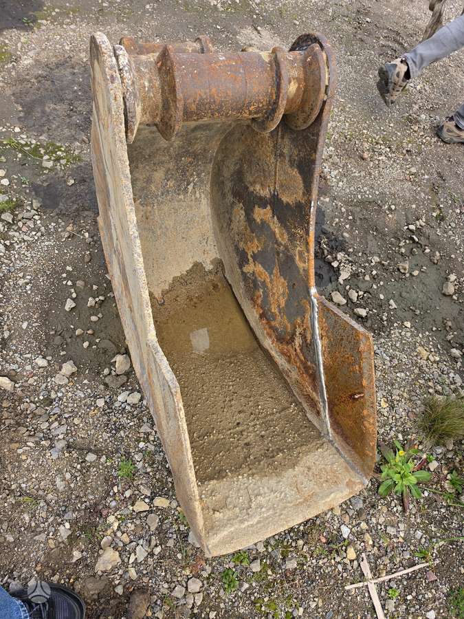 Hitachi ZX130LCN-3, экскаваторы