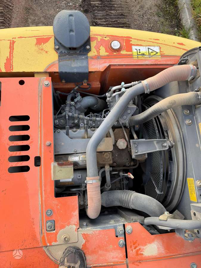 Hitachi ZX130LCN-3, экскаваторы