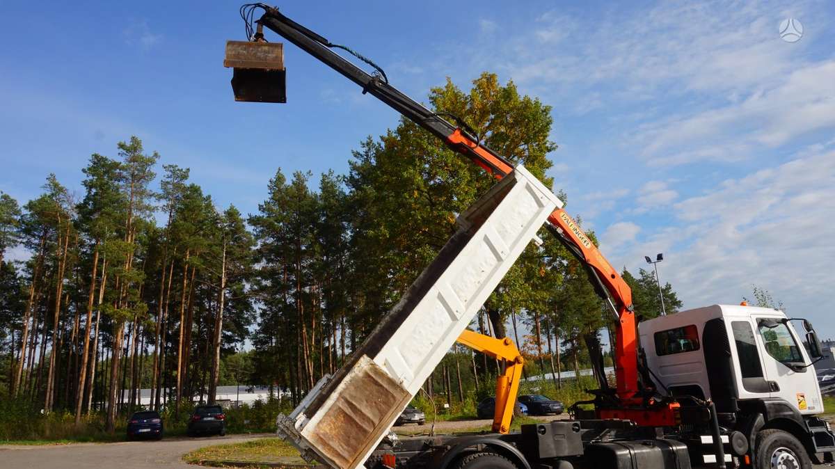 Renault Kerax 380, dumpers with crane