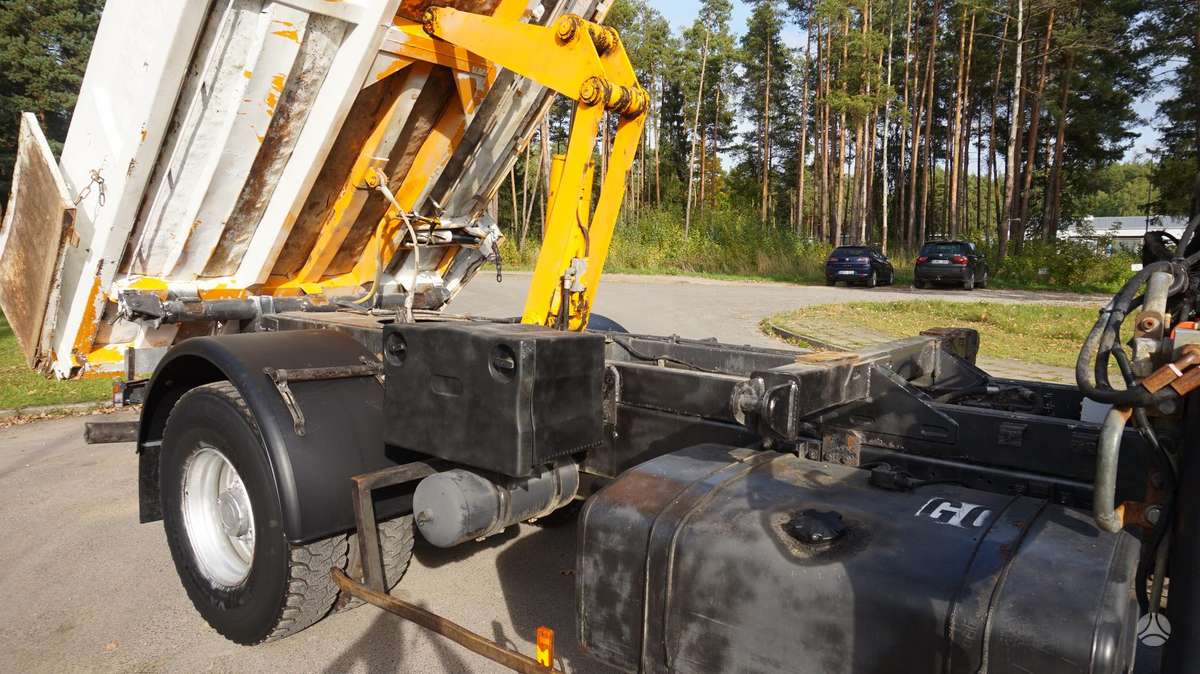 Renault Kerax 380, dumpers with crane