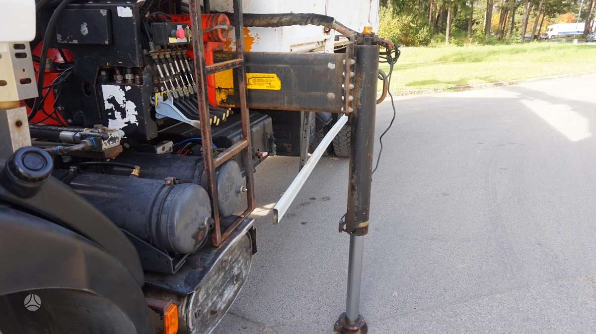 Renault Kerax 380, dumpers with crane