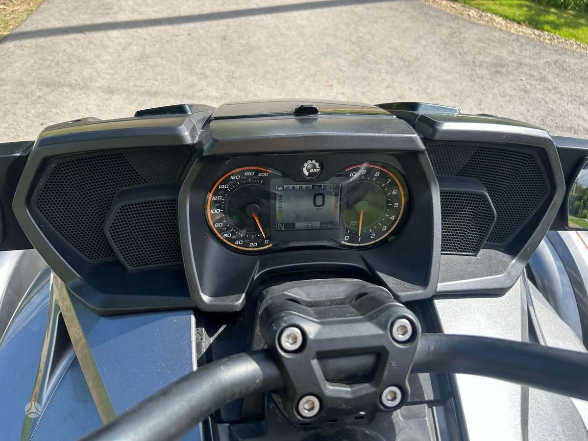 Can-Am Spyder 1330cc, trikes