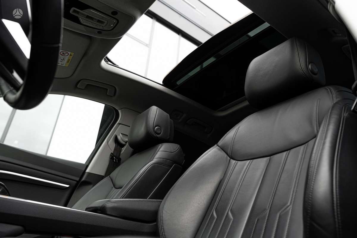 Audi e-tron, 95 kWh, off-road / crossover