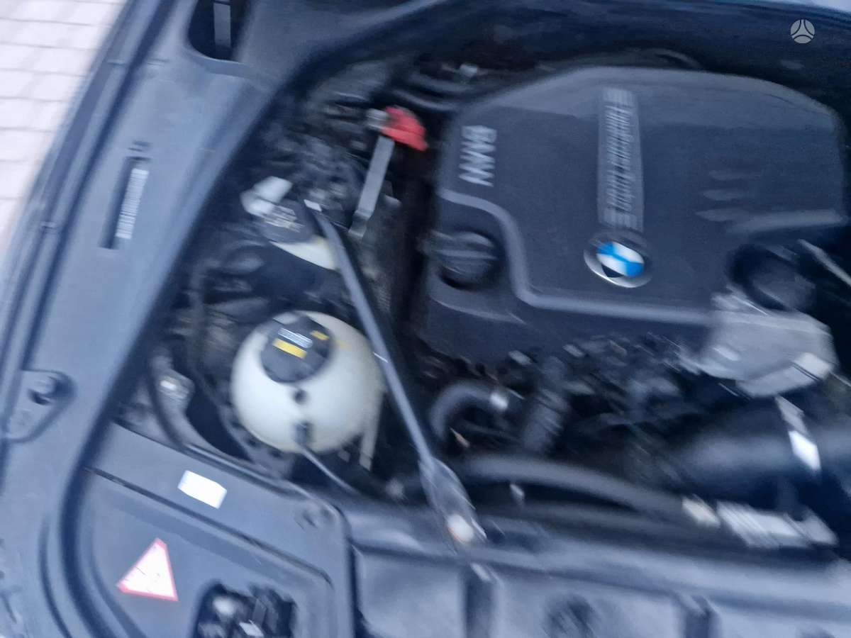 BMW 528, saloon / sedan