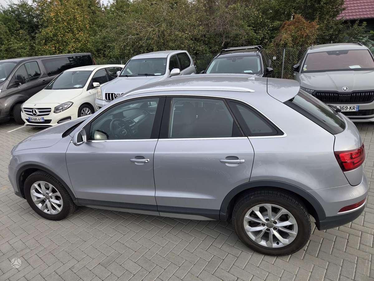 Audi Q3, 2.0 l., Хэтчбек