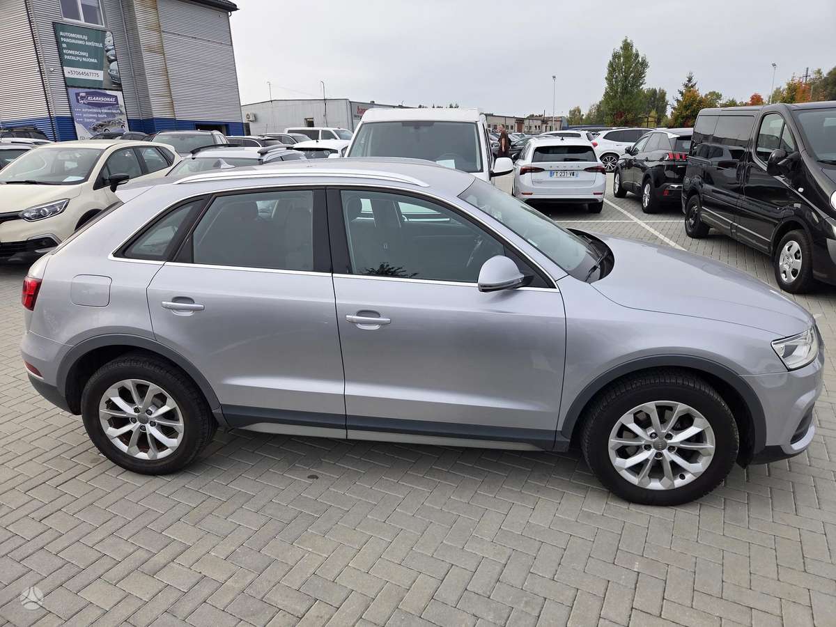 Audi Q3, 2.0 l., Хэтчбек