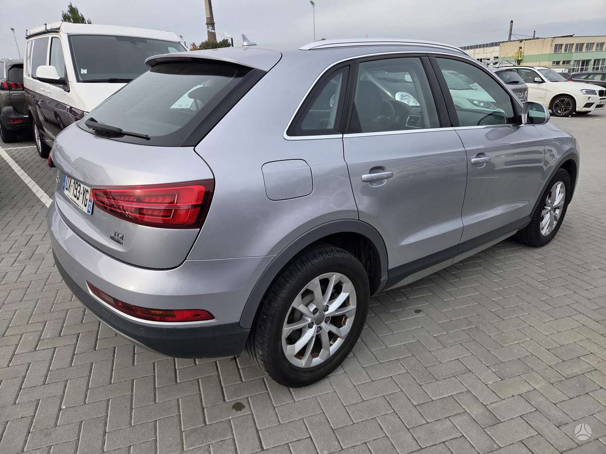 Audi Q3, 2.0 l., Хэтчбек