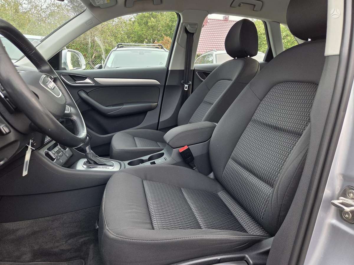 Audi Q3, 2.0 l., Хэтчбек