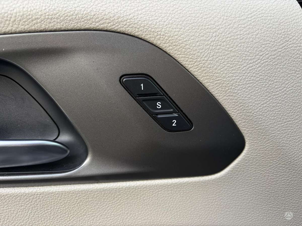 Chrysler Pacifica, 3.6 l., Минивэн