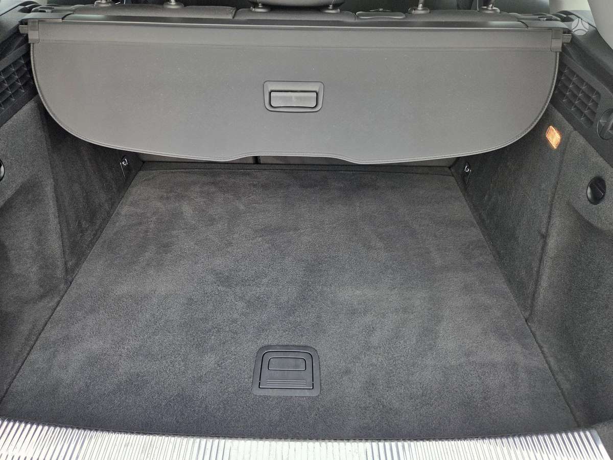 Audi Q3, 2.0 l., Хэтчбек