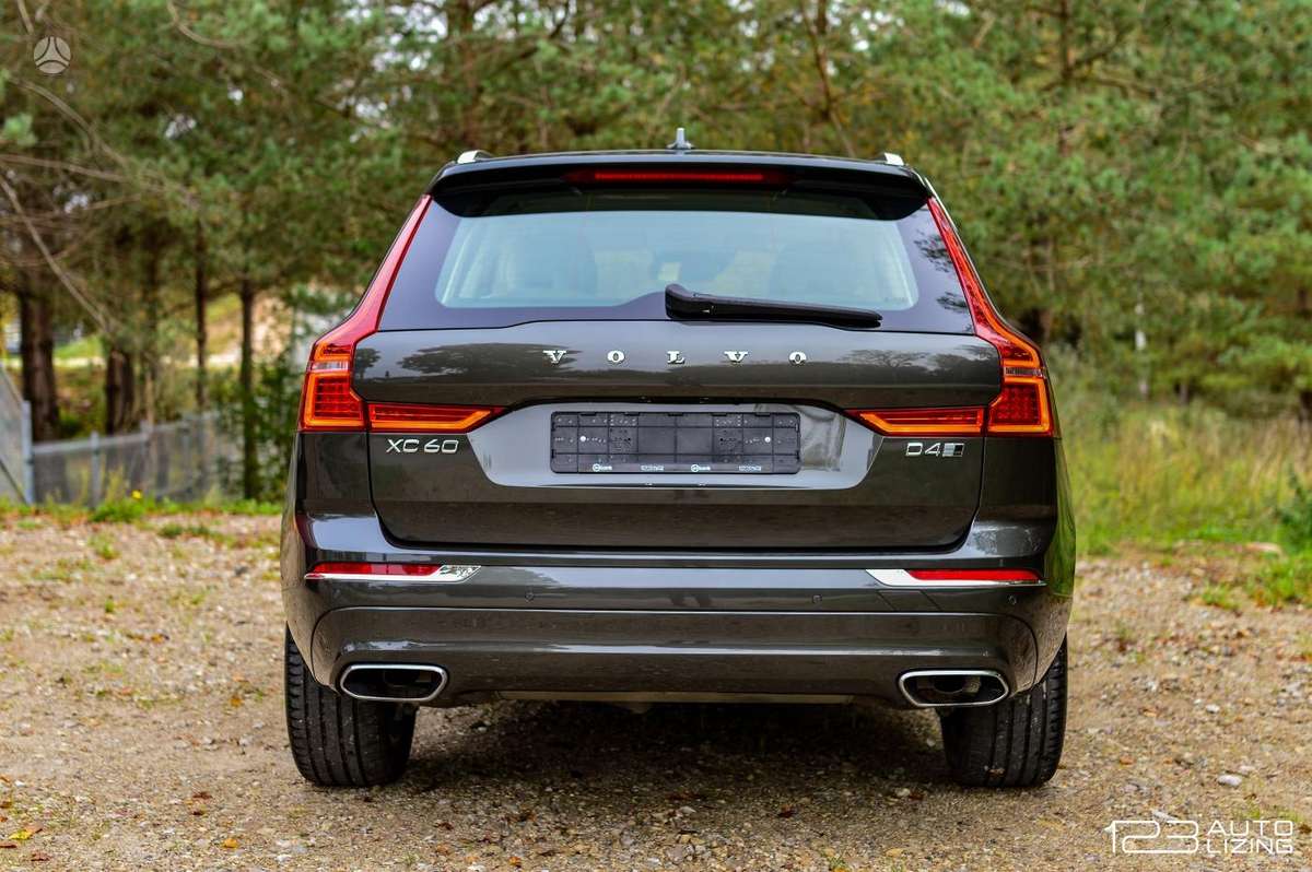 Volvo XC60, 2.0 l., off-road / crossover