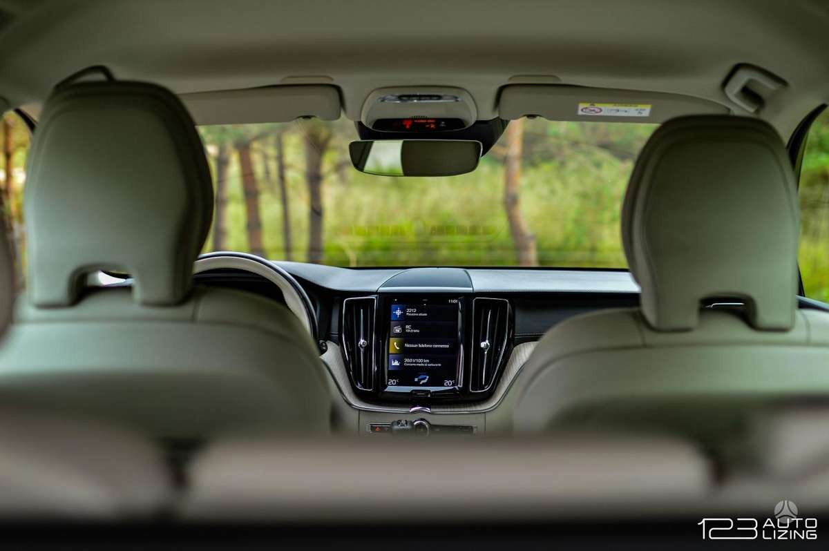 Volvo XC60, 2.0 l., Внедорожник / Кроссовер