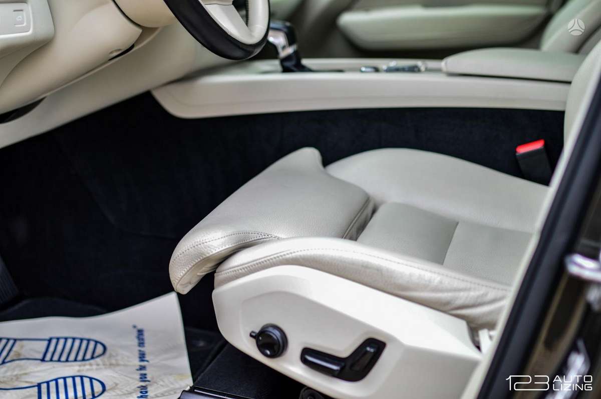 Volvo XC60, 2.0 l., Внедорожник / Кроссовер