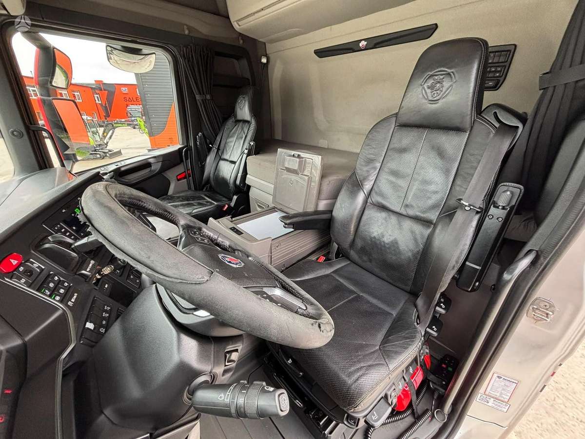Scania R 650 6x4, лесовозы