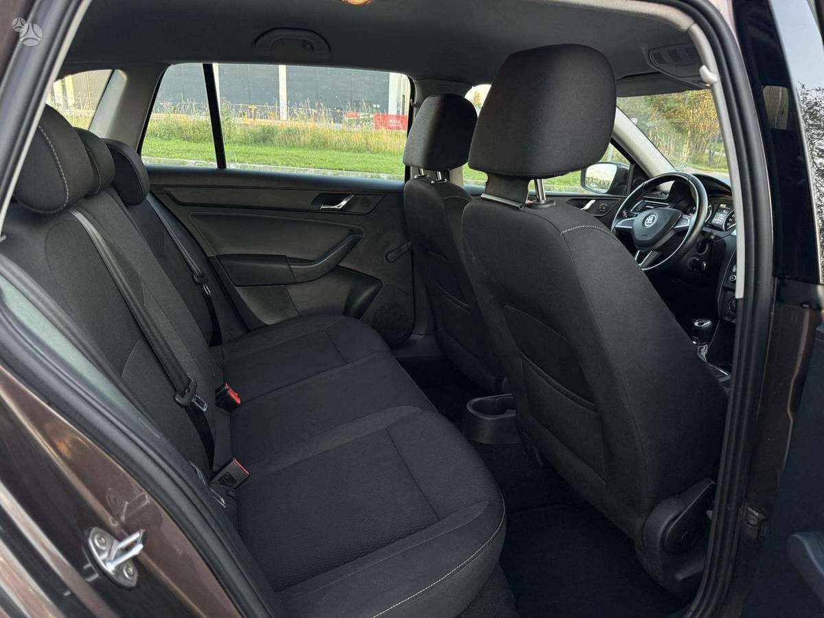Skoda Rapid, 1.2 l., hatchback