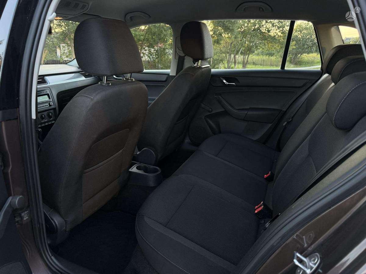 Skoda Rapid, 1.2 l., Хэтчбек