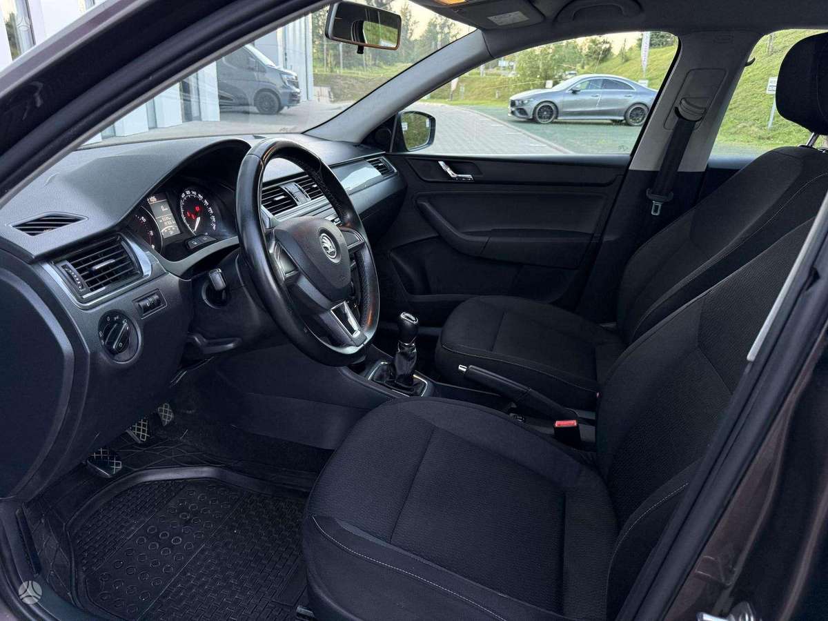 Skoda Rapid, 1.2 l., Хэтчбек