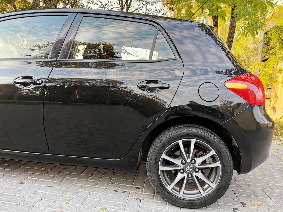 Toyota Auris, 2.0 l., hečbekas