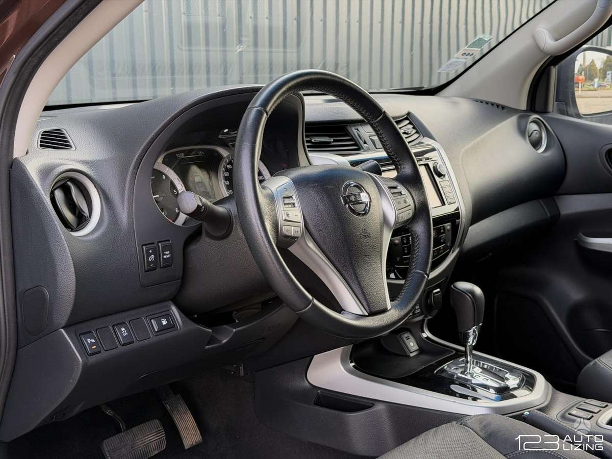 Nissan Navara, 2.3 l., pick-up